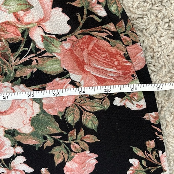 Double Click Wide Leg Floral Pants - Picture 13 of 16